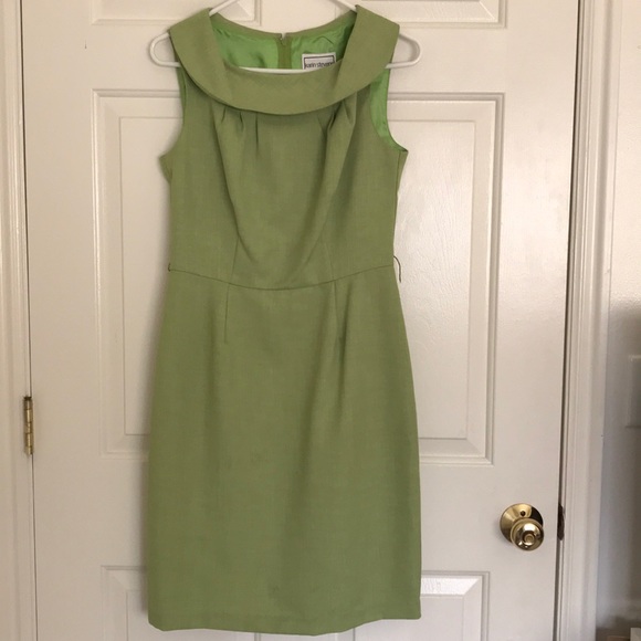 Dress - Picture 1 of 3